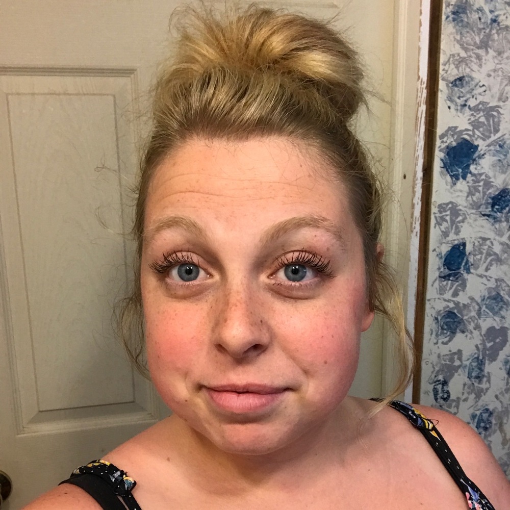 Meet your Posher, Ashley